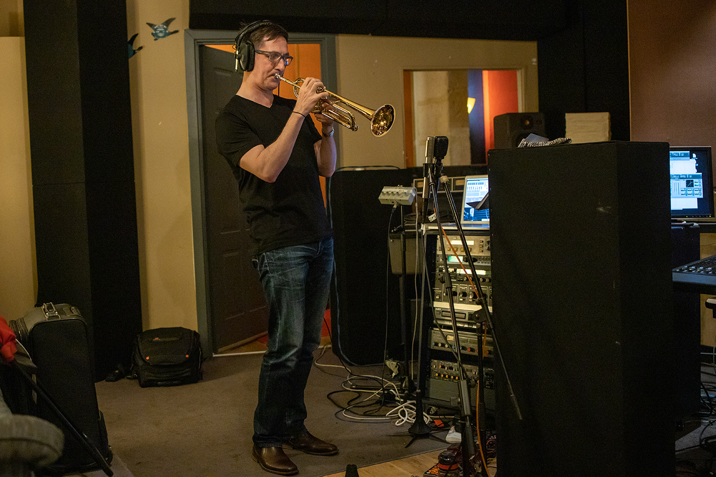 Adrian Kelly, recording ‘Cry, Wolf!’ by Adrian Kelly at Crank Recording, Perth, WA; August 2020. Photo by Nik Babic. 