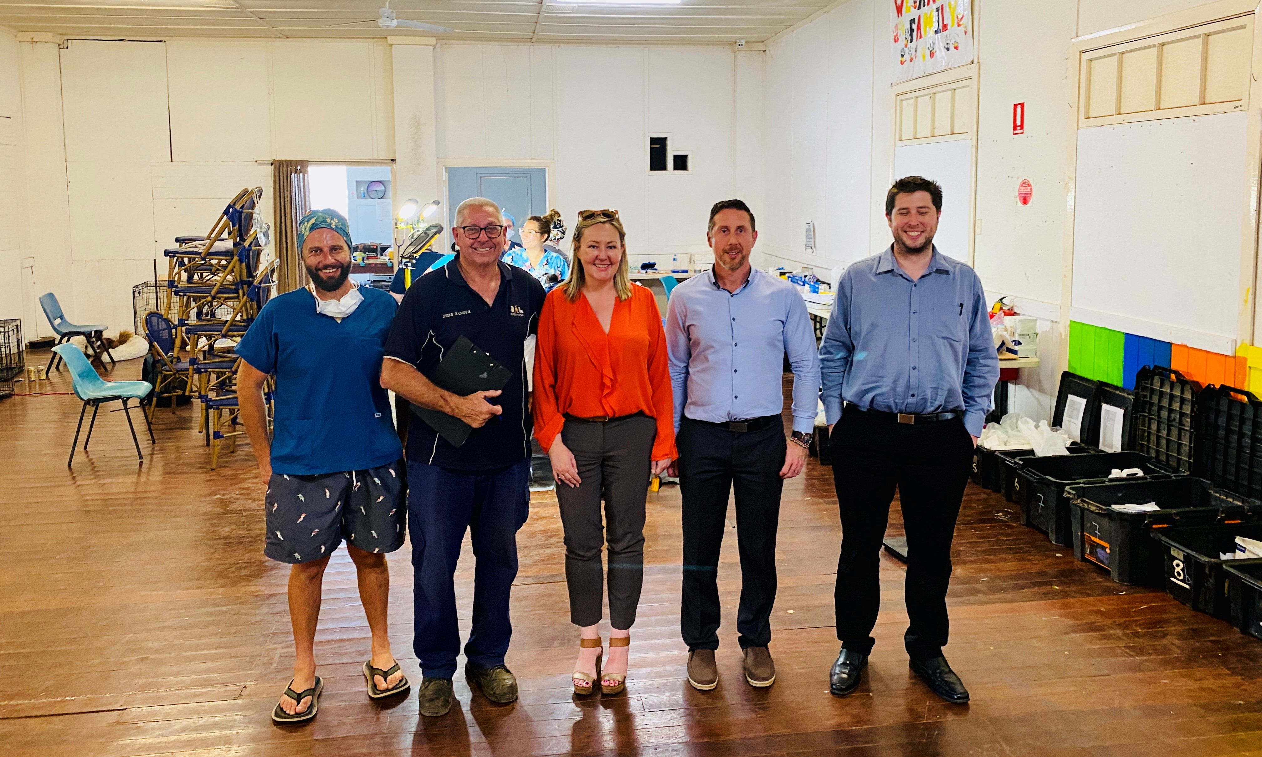 (Image three: Murdoch University staff perform field sterilisations in the Shire of Yalgoo)