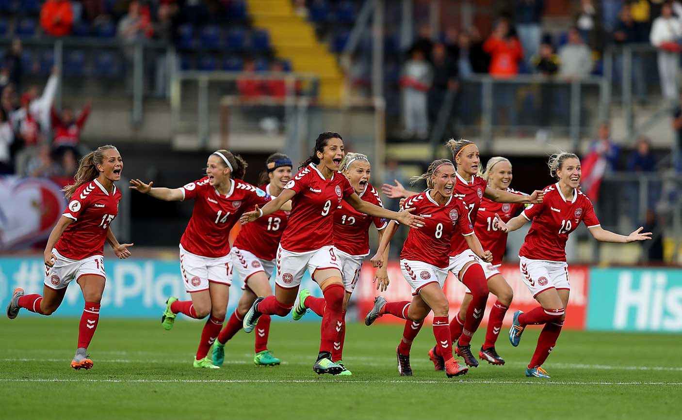 Denmark players celebrate their team's victory during the UEFA Women's Euro 2017 Semi Final