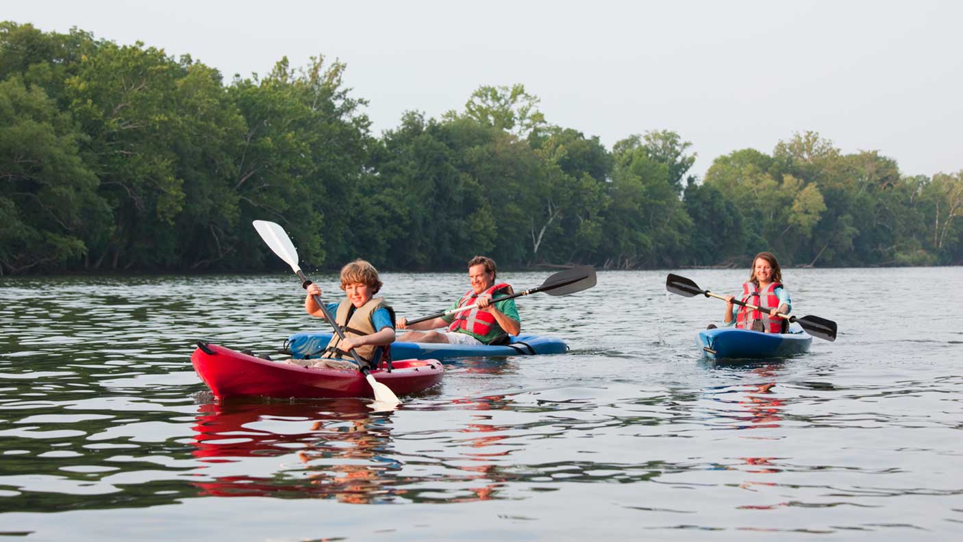 A family kayaking together