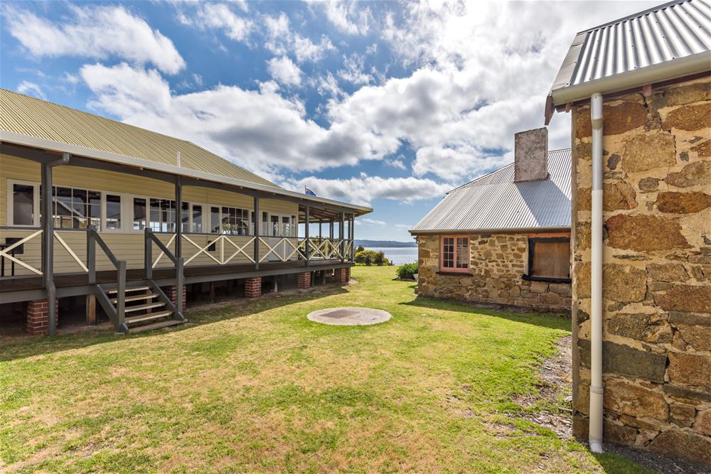 dining-room-exterior-view