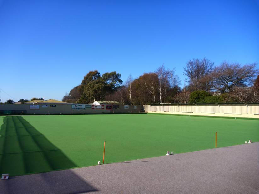 Synthetic turf lawn bowls green